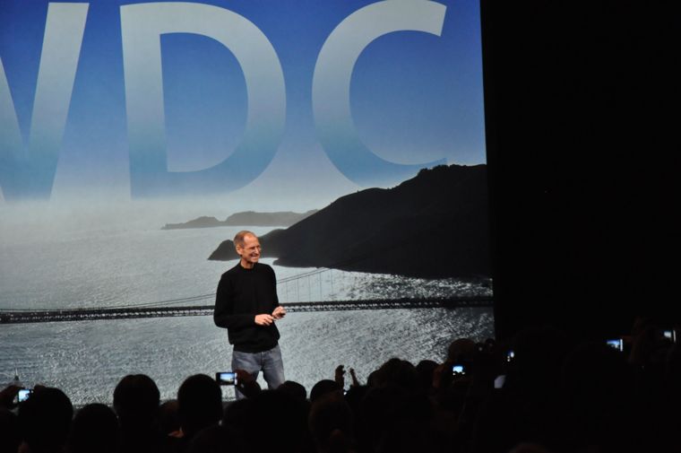 wwdc20110606 023
