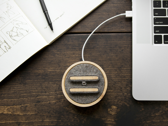 깔끔 아이폰 독 스텐드, Spool Dock: The Modern Apple Dock with a Twist 5 spool_dock_apple_dock21