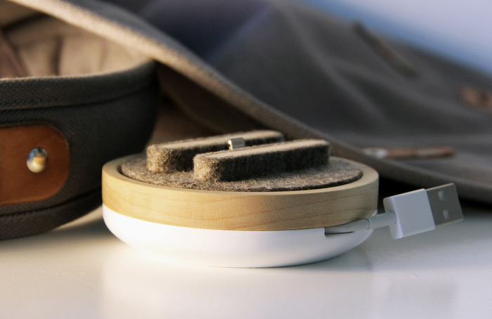 깔끔 아이폰 독 스텐드, Spool Dock: The Modern Apple Dock with a Twist 18 spool_dock_apple_dock8