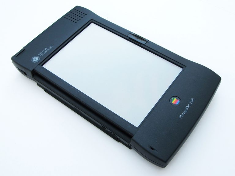 Apple Newton 2100 Open