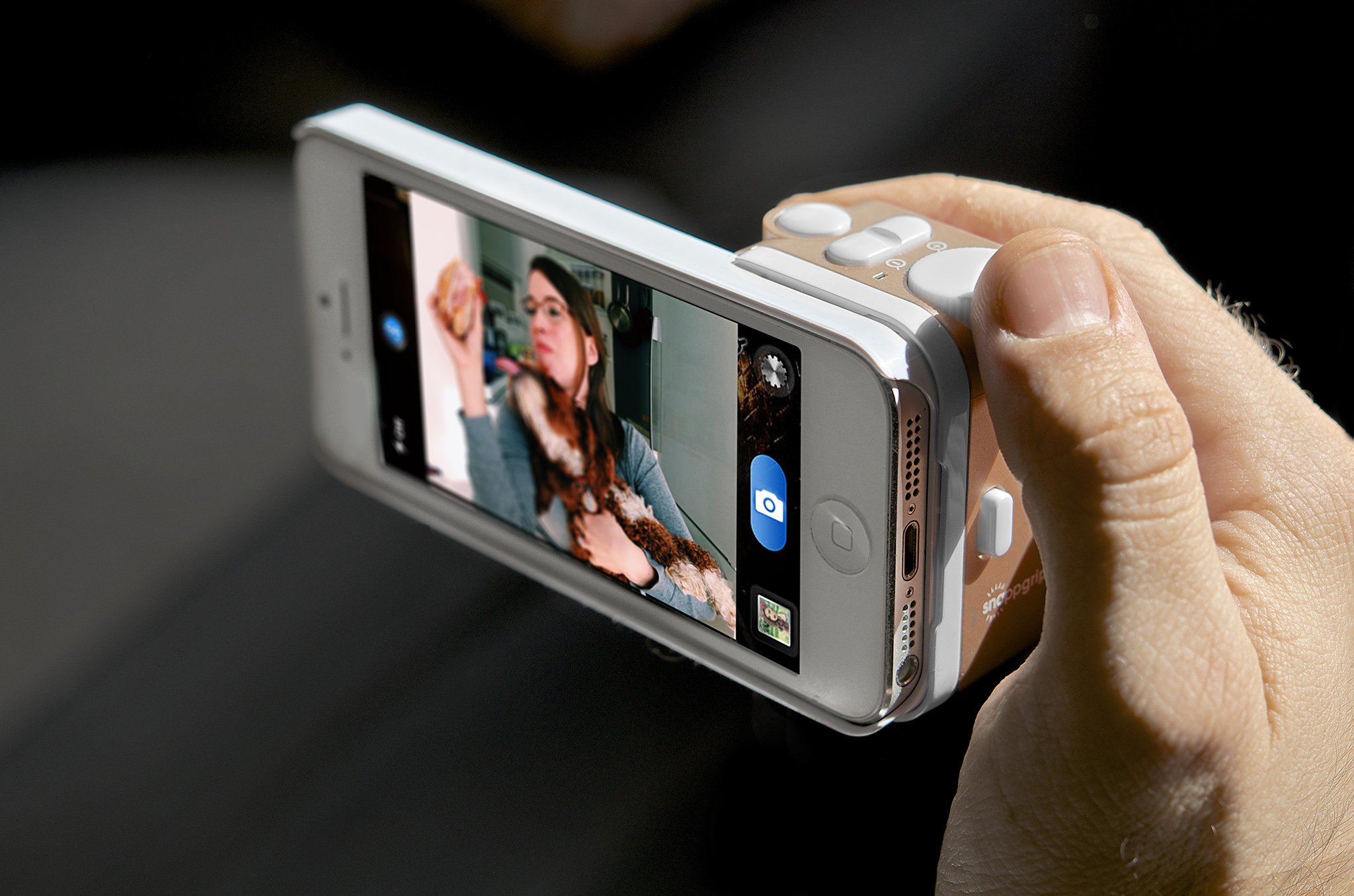 Snappgrip 아이폰 5/5s 카메라 컨트롤러 3 snappgrip_iphone5_2