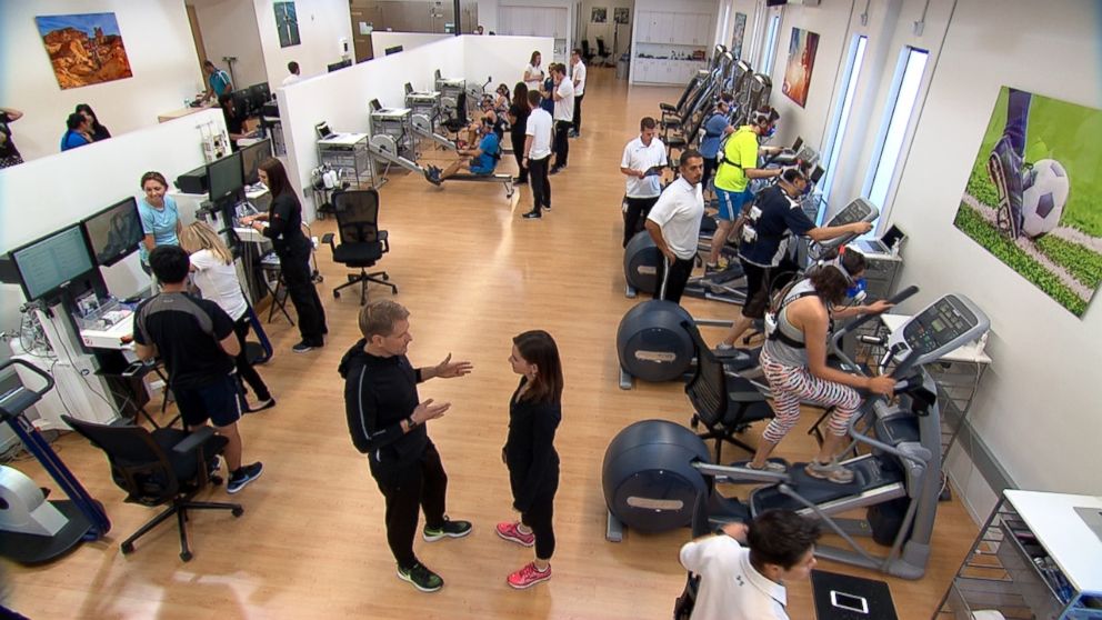 ABC News, Apple의 Health Lab을 취재. 1 data_news_abc_applefitness_le_150319_16x9_992