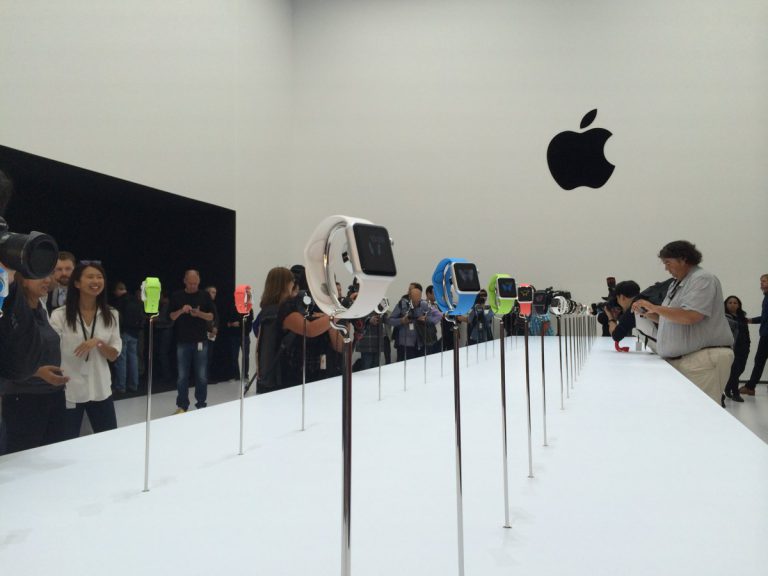 data news apple is marketing the apple watch as a fashion accessory