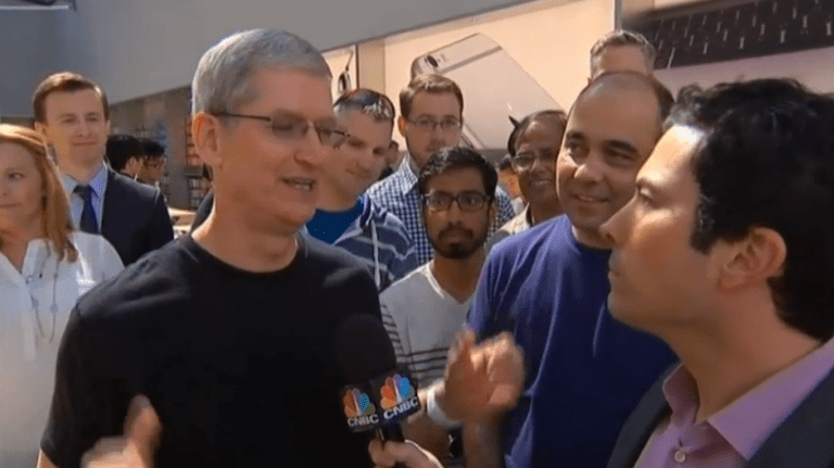 Tim Cook CEO를 위한 Apple Watch 특별 모델.