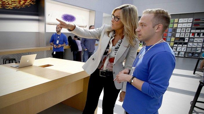 Apple 직영점에서 ‘Apple Watch’ 판매 개시를 위해 준비중?