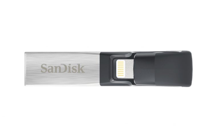 iXpand Flash Drive top