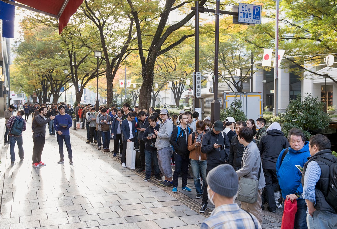 iPhone X 애플 직영점 출시 사진 25 iPhoneX Launch Tokyo exterior line 20171102