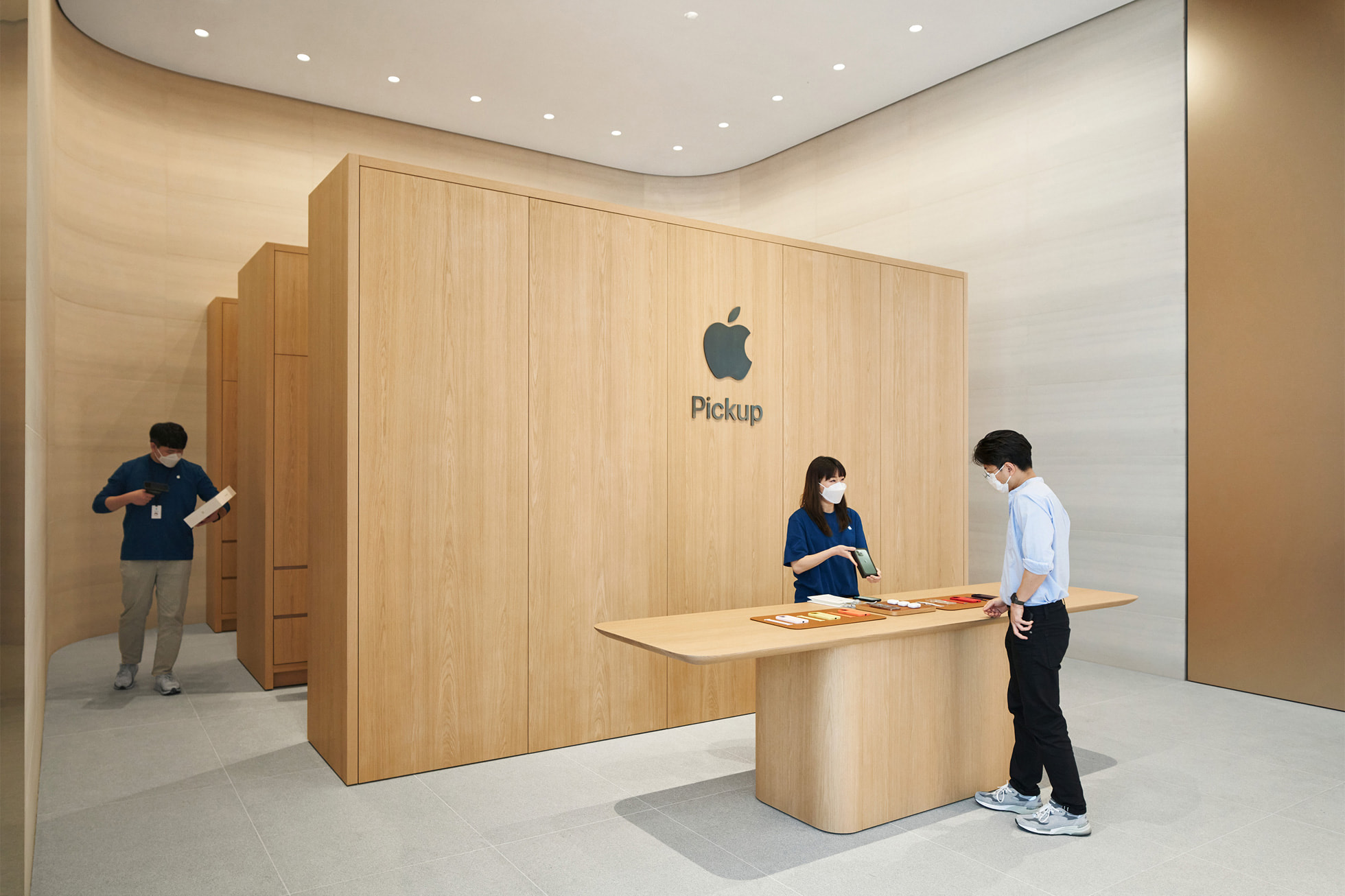 Apple 명동, 4월 9일 토요일 오픈
