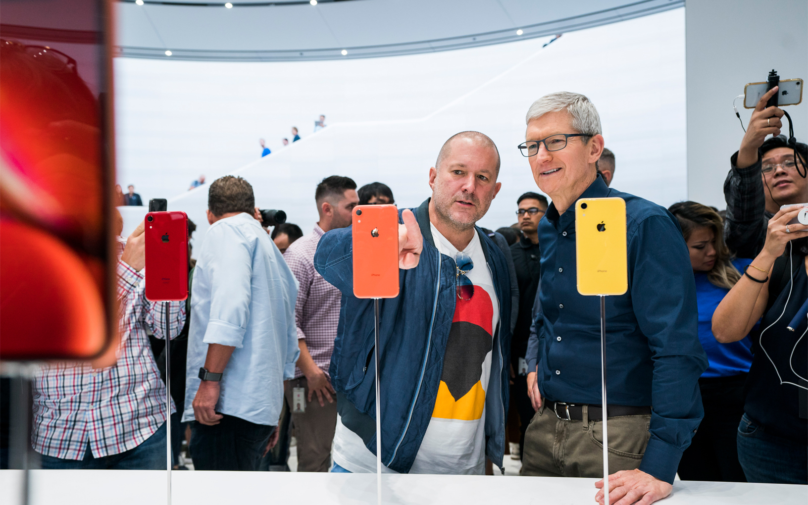 Apple, 조나단 아이브와 디자인 컨설팅 계약 종료