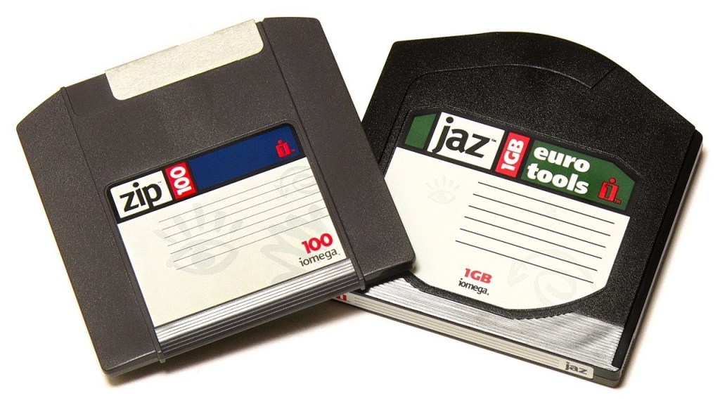 Macworld에서의 제3자 개발자 발표 - Apple 2000년 1월 5일 4 iomega jaz