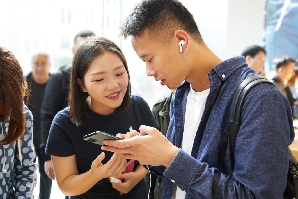 apple airpod pro launch shanghai guests with new airpod pro 10302019 big.jpg.large 2x