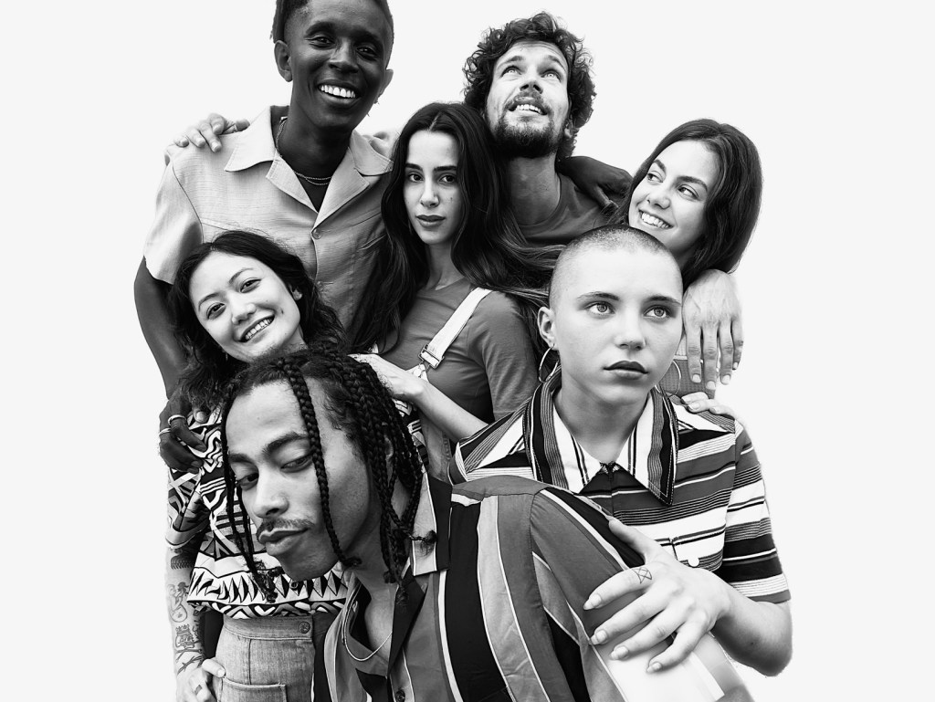 apple iphone 11 group portrait mode 091019 big carousel.jpg.large 2x