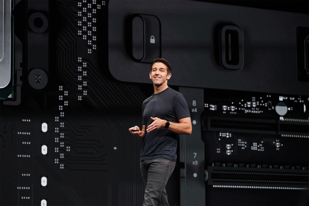 apple highlights from wwdc2019 john ternus introduces new mac pro 06031 big.jpg.large 2x