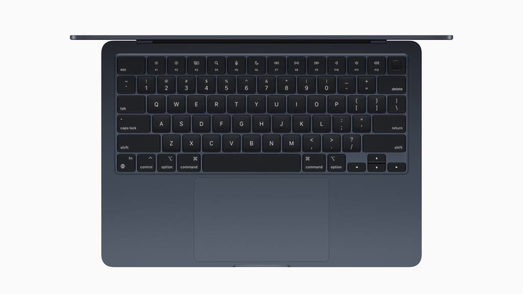apple macbook air keyboard 240304 big.jpg.large 2x