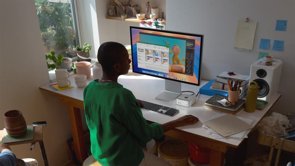 apple mac mini lifestyle small business big.jpg.large 2x