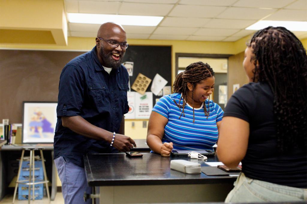 apple education initiatives benedict college sanford greene and students big.jpg.large 2x