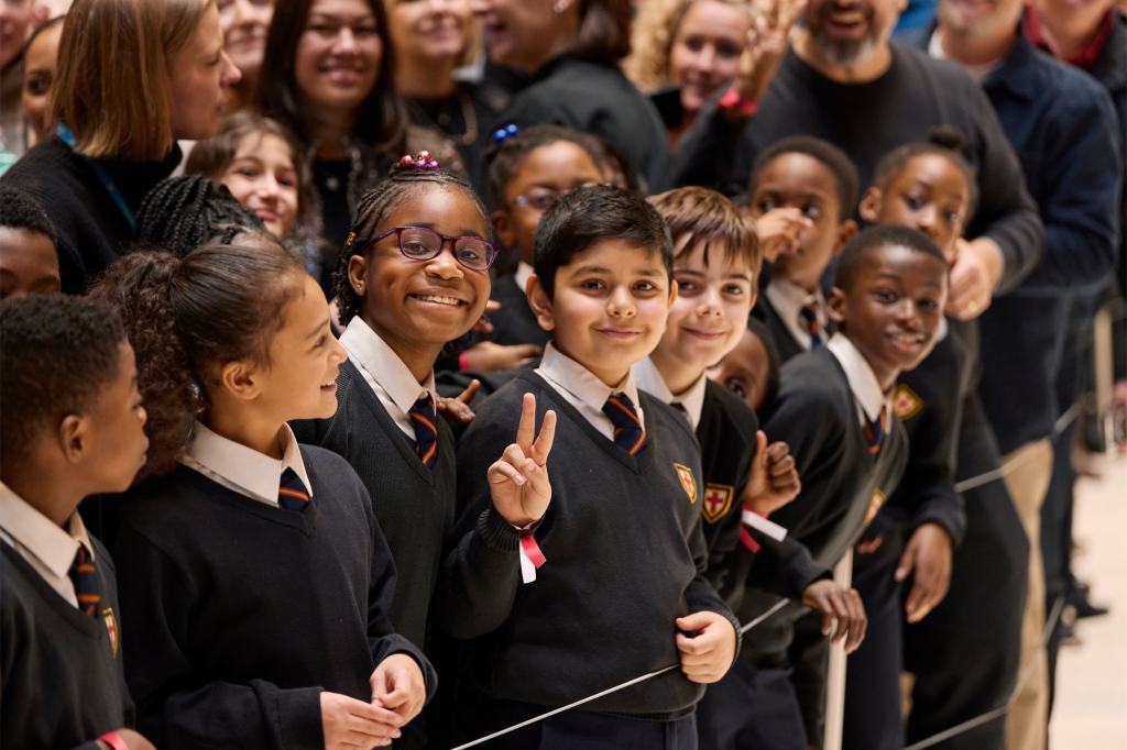 apple battersea community impact students of st georges ce primary school big.jpg.large 2x