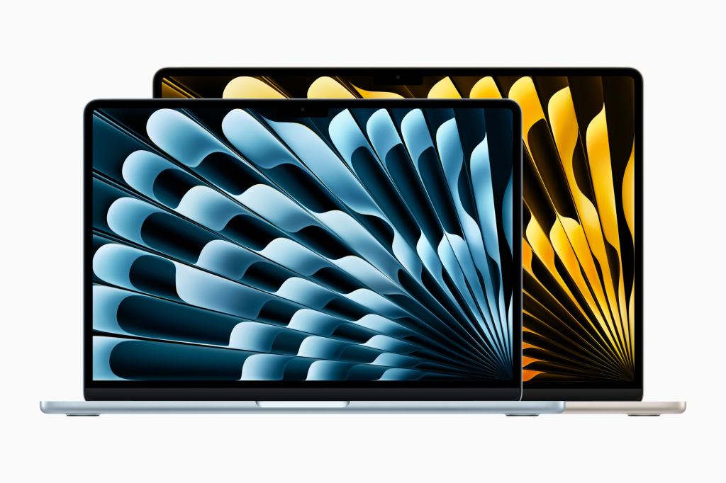 apple macbook air lineup 250305 big.jpg.large 2x