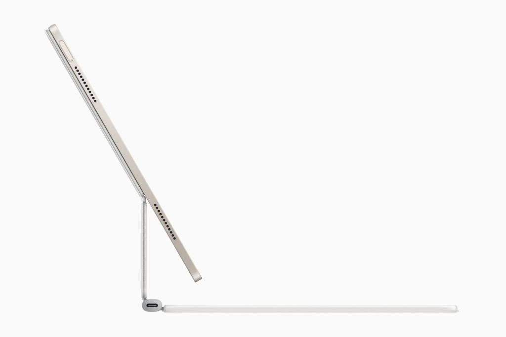 apple ipad air and magic keyboard side view 250304 big.jpg.large 2x