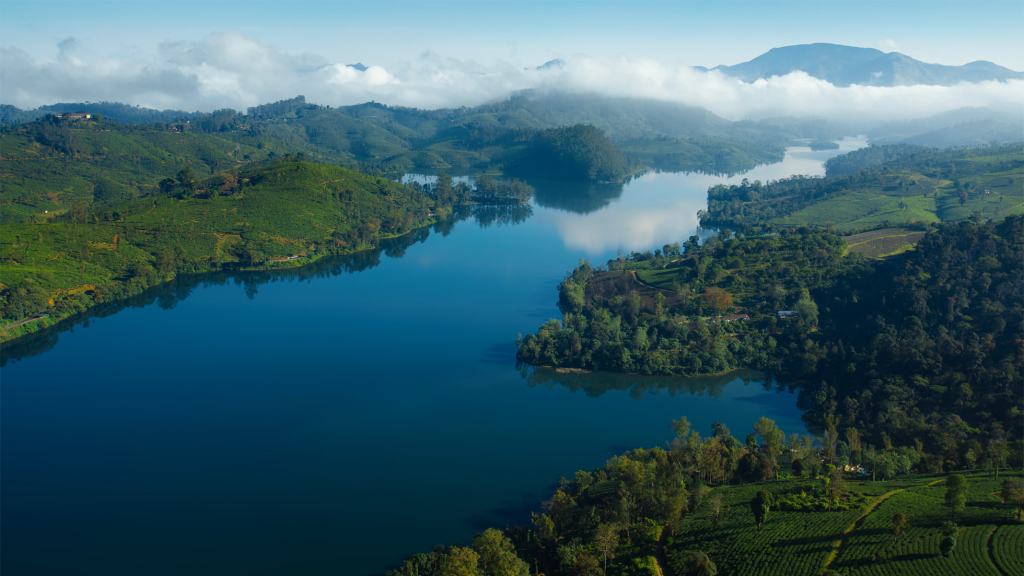 Apple WWDC25 tvOS 26 Aerial screen saver 01 250609 big.jpg.large 2x