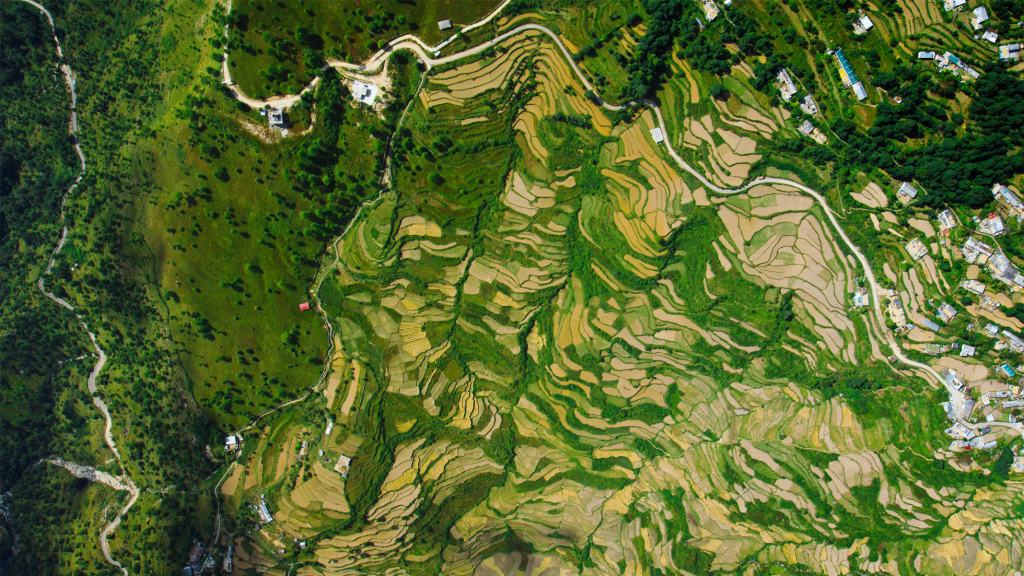 Apple WWDC25 tvOS 26 Aerial screen saver 05 250609 big.jpg.large 2x