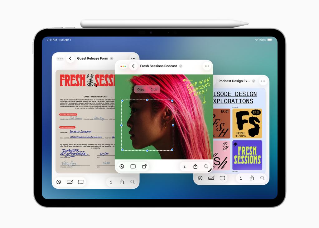 iPadOS 26에서 여러 개의 앱을 동시에 보여주는 화면, PDF와 이미지가 씌여진 패널이 포함된 모습