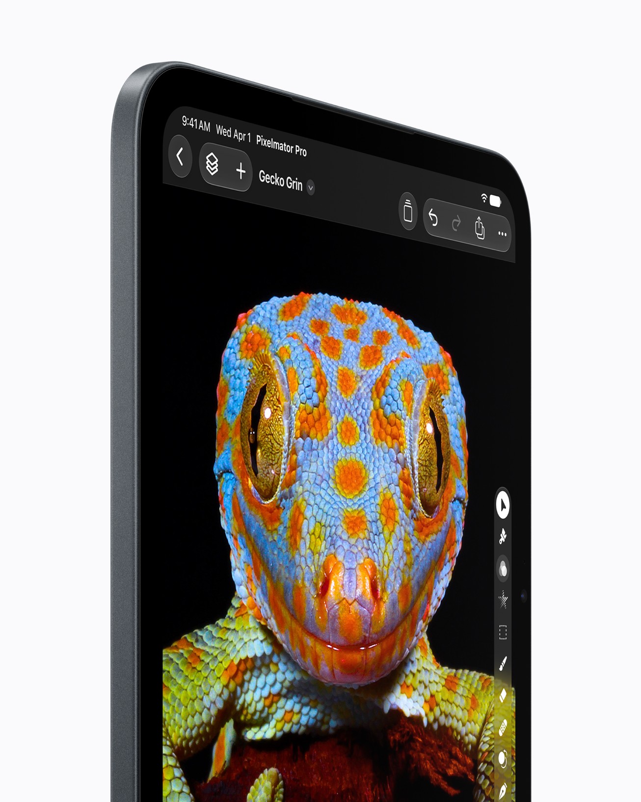 Super Retina XDR 디스플레이는 OLED 기술로 뛰어난 화면 성능을 구현한다