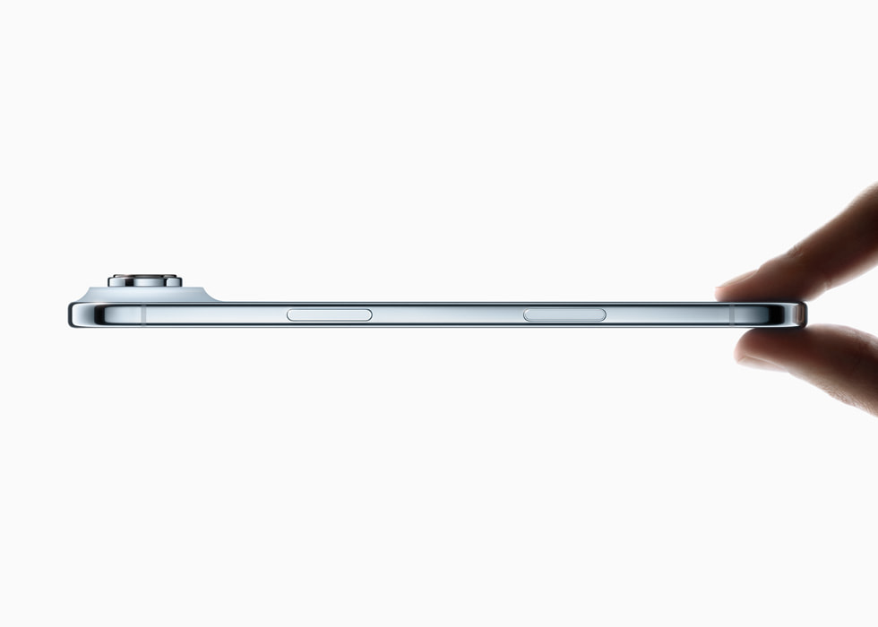 C1X 모뎀 탑재 iPhone Air의 측면 디자인