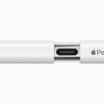 슬라이딩 캡 안쪽의 Apple Pencil USB-C 연결 단자